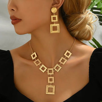 Lxalry 14K Gold Geometric Jewelry Set